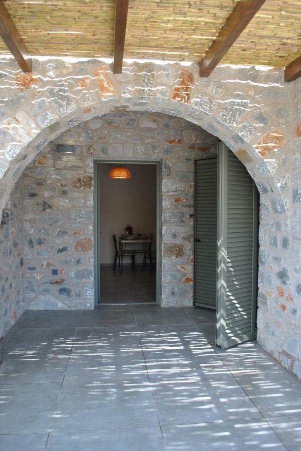 Petras Gi - Stone Houses Stoúpa Buitenkant foto
